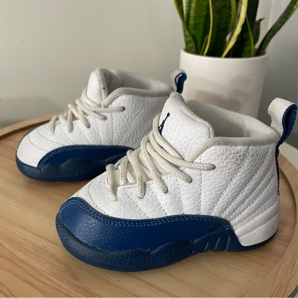 Jordan 12 Retro - Baby Sneakers 
French Blue (2016)